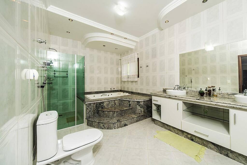 Casa de Férias Casa Confortavel E Ampla Com Piscina E Bilhar! *