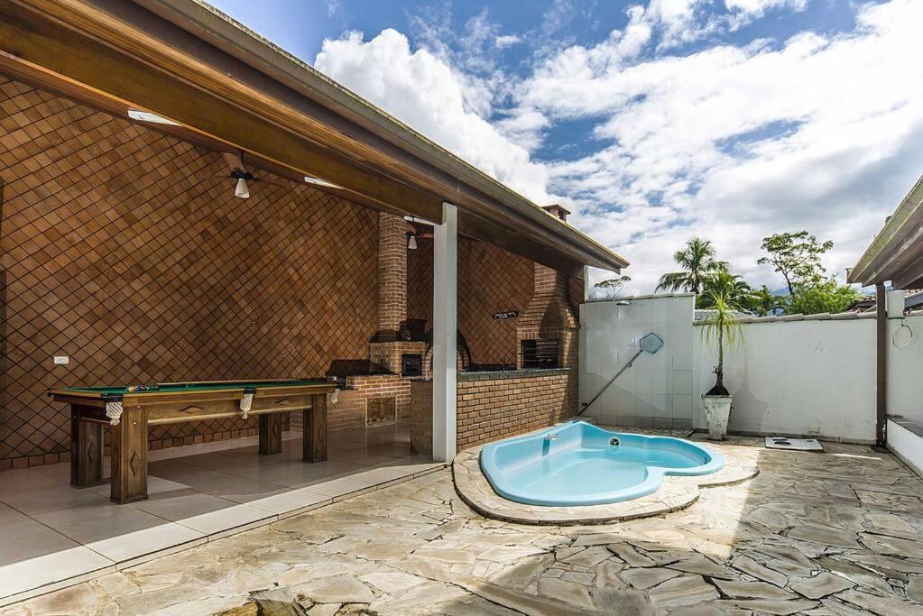 Casa de Férias Casa Confortavel E Ampla Com Piscina E Bilhar! Ubatuba